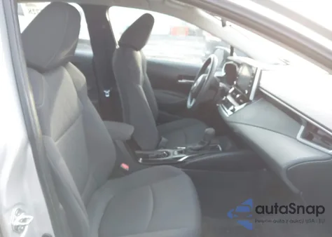 2020 Toyota Corolla Le z USA, uszkodzony, nr VIN 5YFEPRAE8LP133115